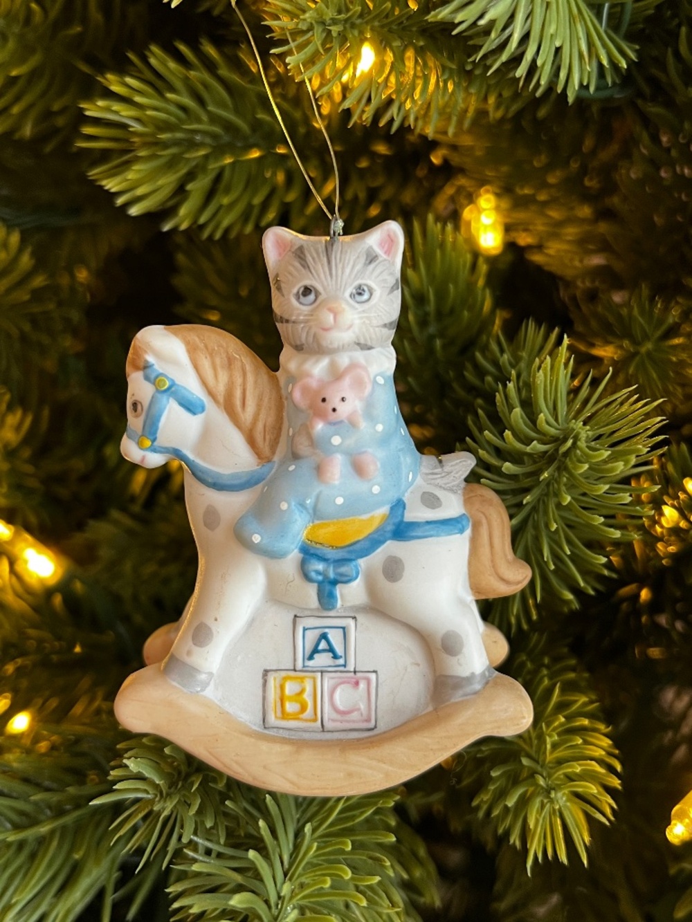 Vintage Schmid /Shackman “Kitty Cucumber” ceramic ornament, 1988.